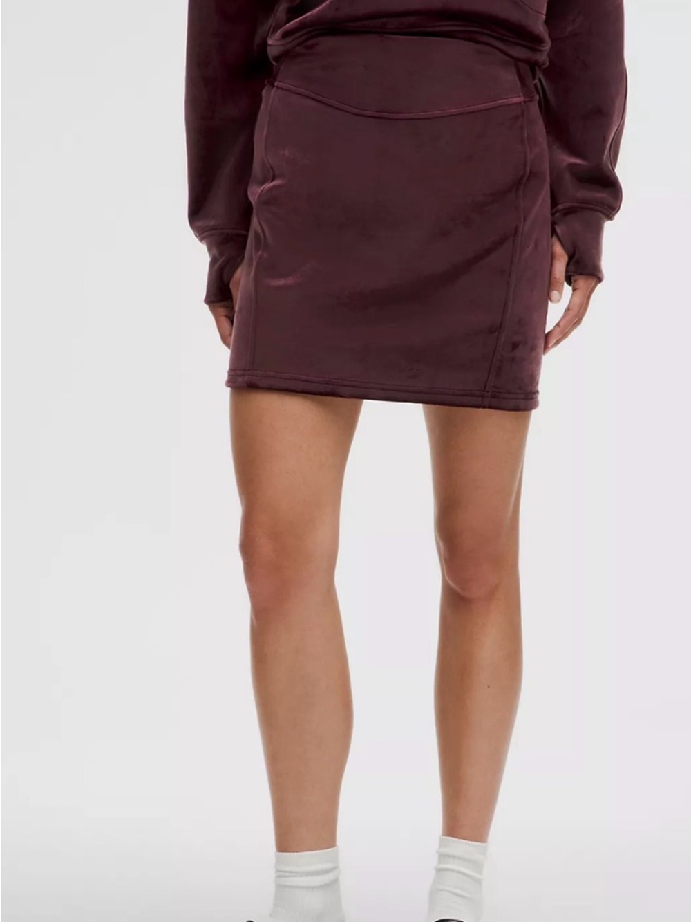 Scuba Mid-Rise Mini Skirt
Velvet (Garnet)